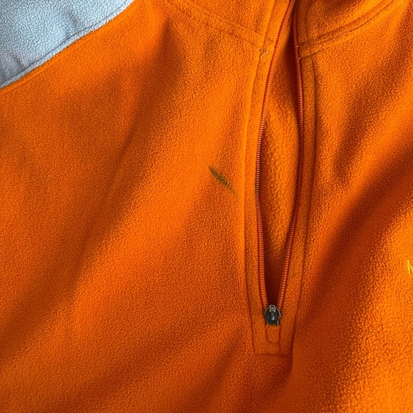The North Face Men  M Sweatshirt Carrot/Dark Gray Lightweight Fleece 1/4 zipper - Picture 8 of 8